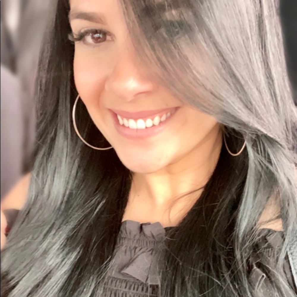 Meet your Posher, Mariel